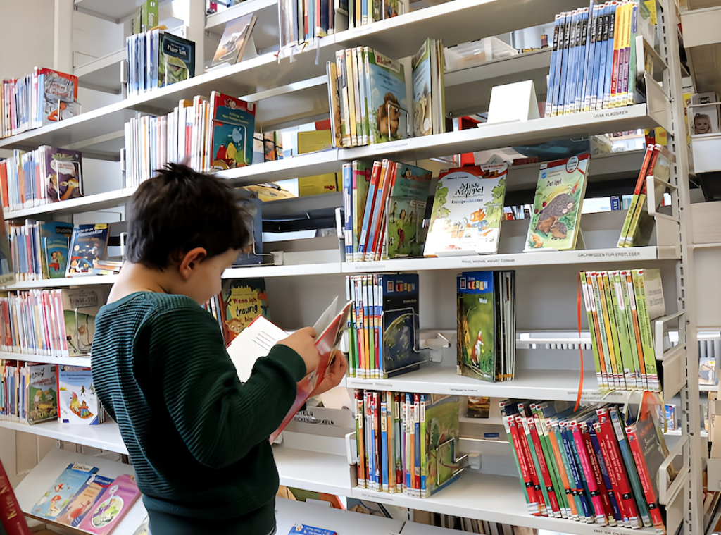 Montessori House of Kids - Elementary children